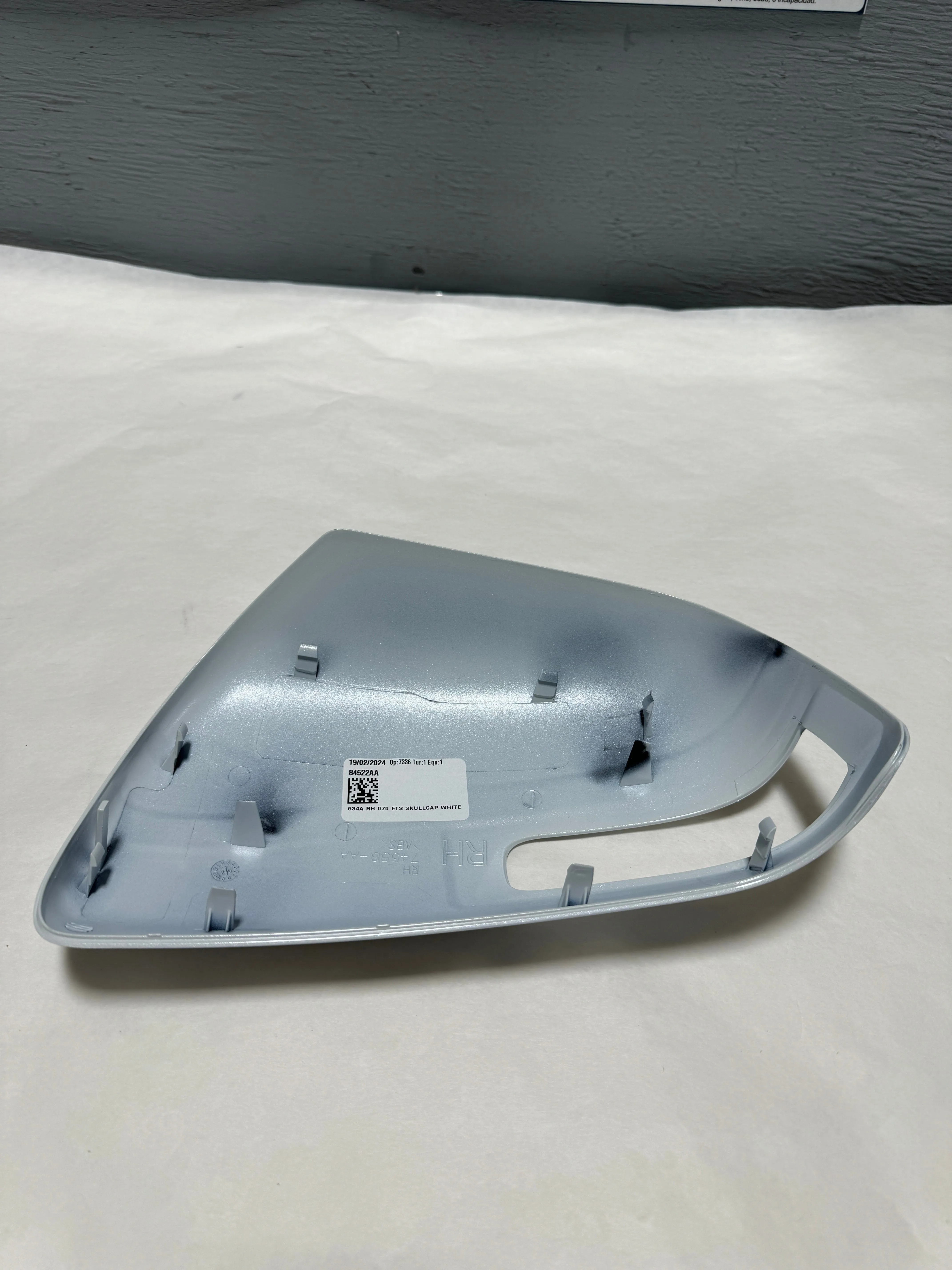 2012-2020 Toyota Sienna XLE Passenger Side Back Mirror Cap White Pearl 070