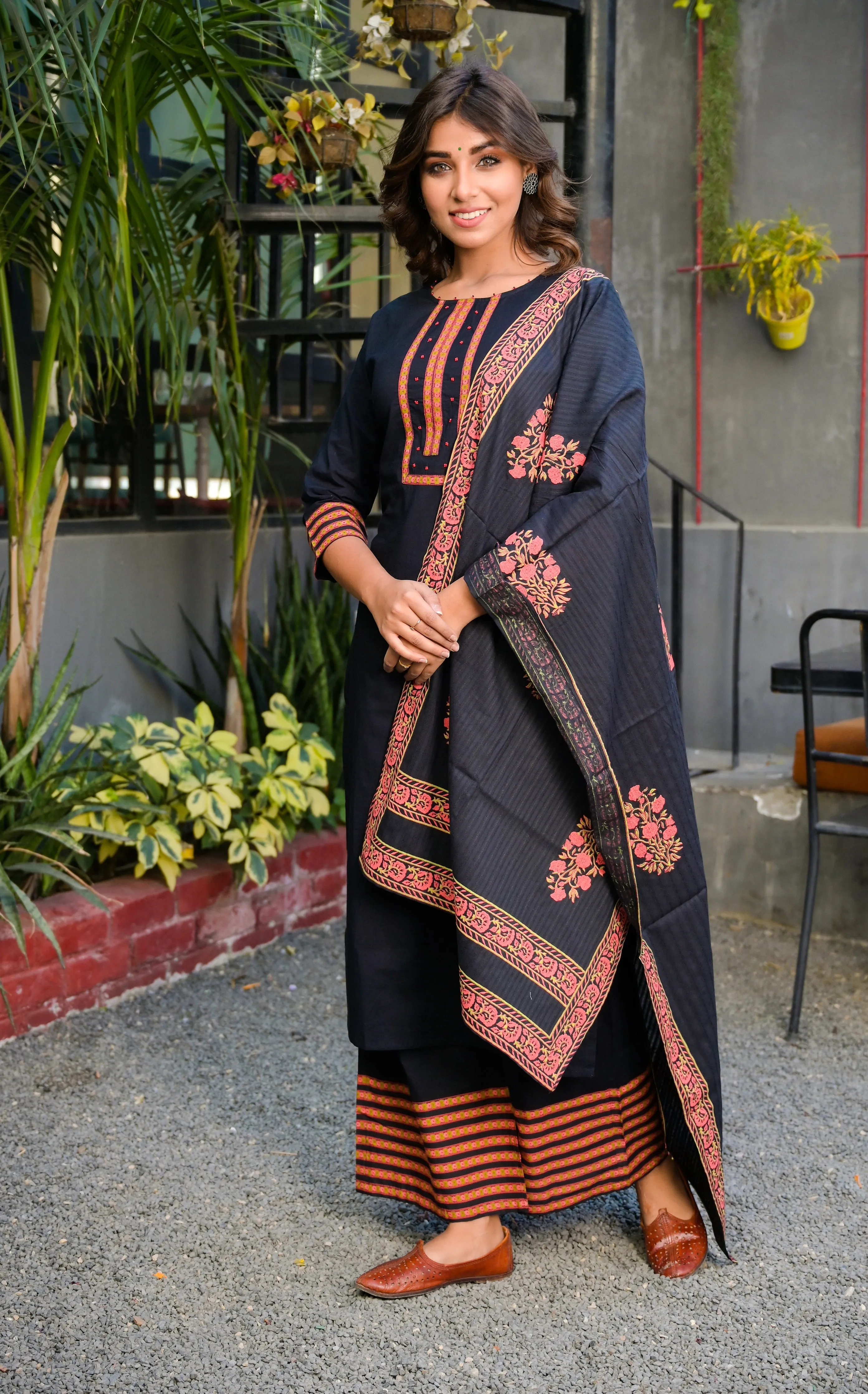 Women Black And Peach Printed Dupatta Set